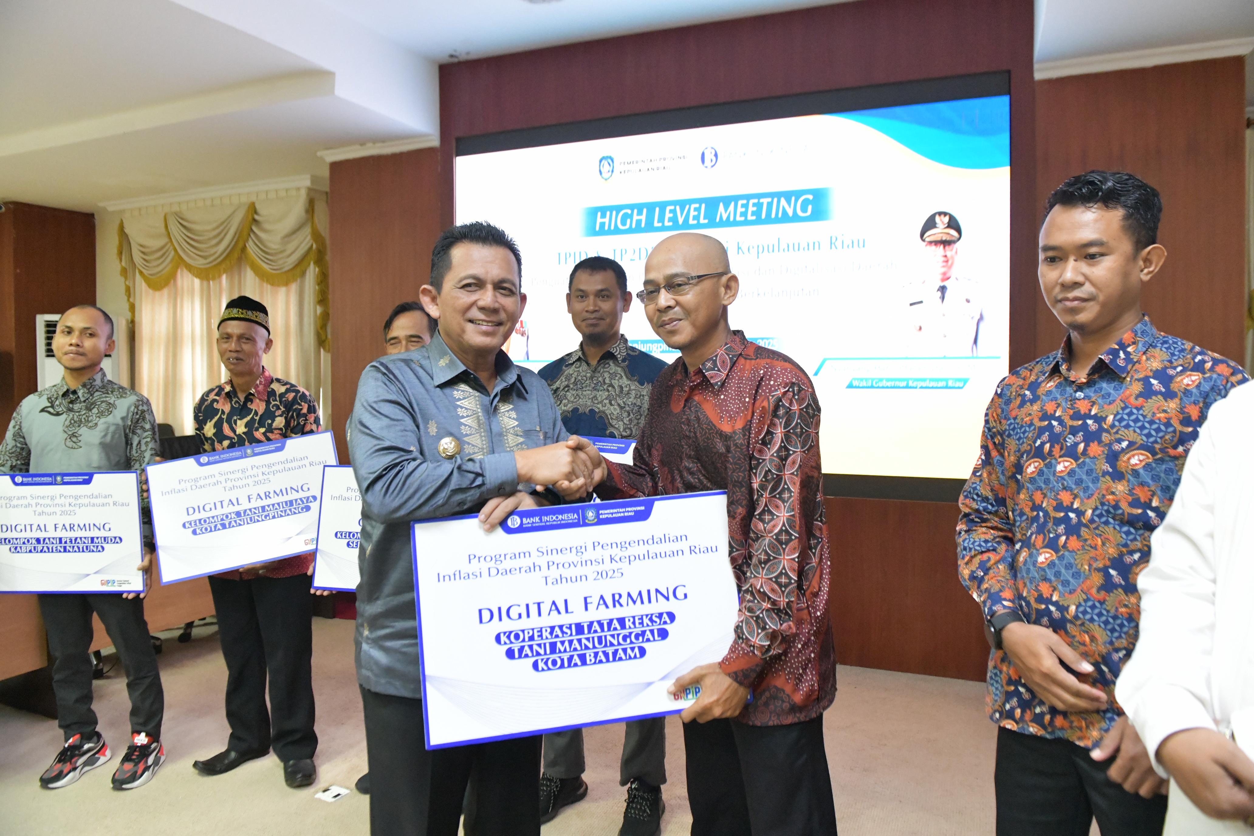 Jelang Nataru, Gubernur Ansar Tegaskan Pengendalian Inflasi dan Percepatan Digitalisasi Layanan Publik di Kepri