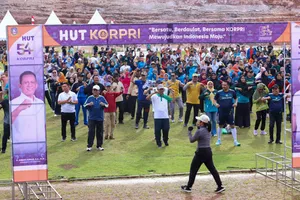 Ribuan ASN Meriahkan Senam Bersama Peringatan HUT ke-54 KORPRI di Kepri
