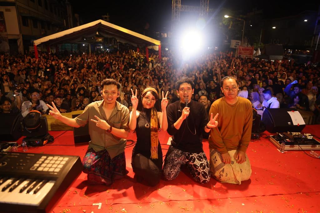 Soegi Bornean Sukses Pukau Masyarakat Kepri di Acara Puncak Millennial Carnival 2023