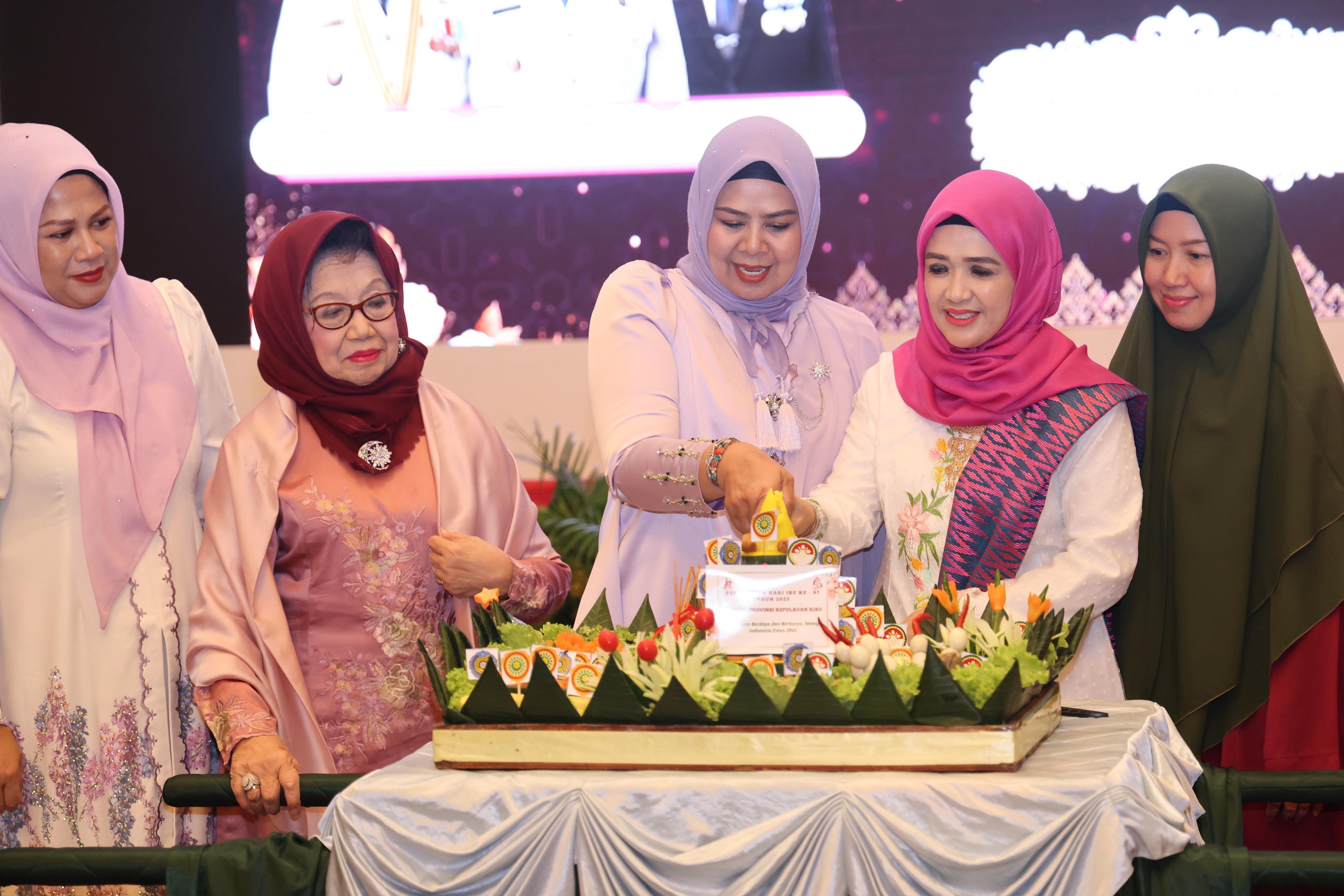 Pemprov Kepri Peringati Hari Ibu 2025, Teguhkan Peran Perempuan Menuju Indonesia Emas 2045