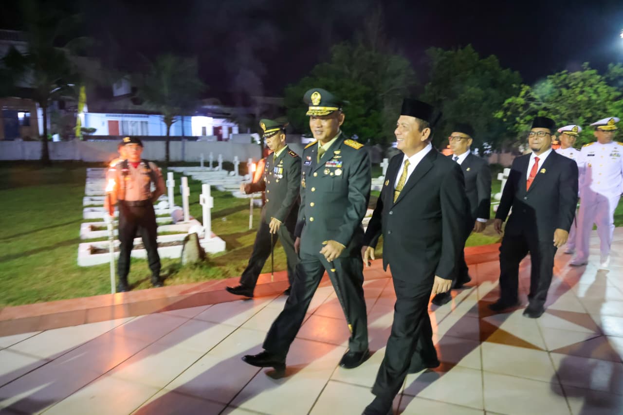 Apel Kehormatan dan Renungan Suci di TMP Pusara Bakti, Warnai Awal Peringatan HUT RI ke-80