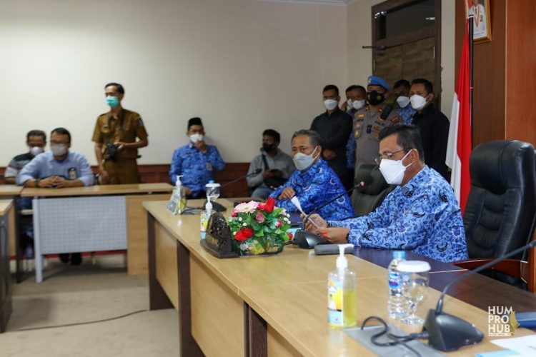 Gubernur Ansar Dengarkan Keluhan Para Buruh