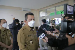 Gubernur Kepri: Tidak Perlu Paksa Lansia Divaksin