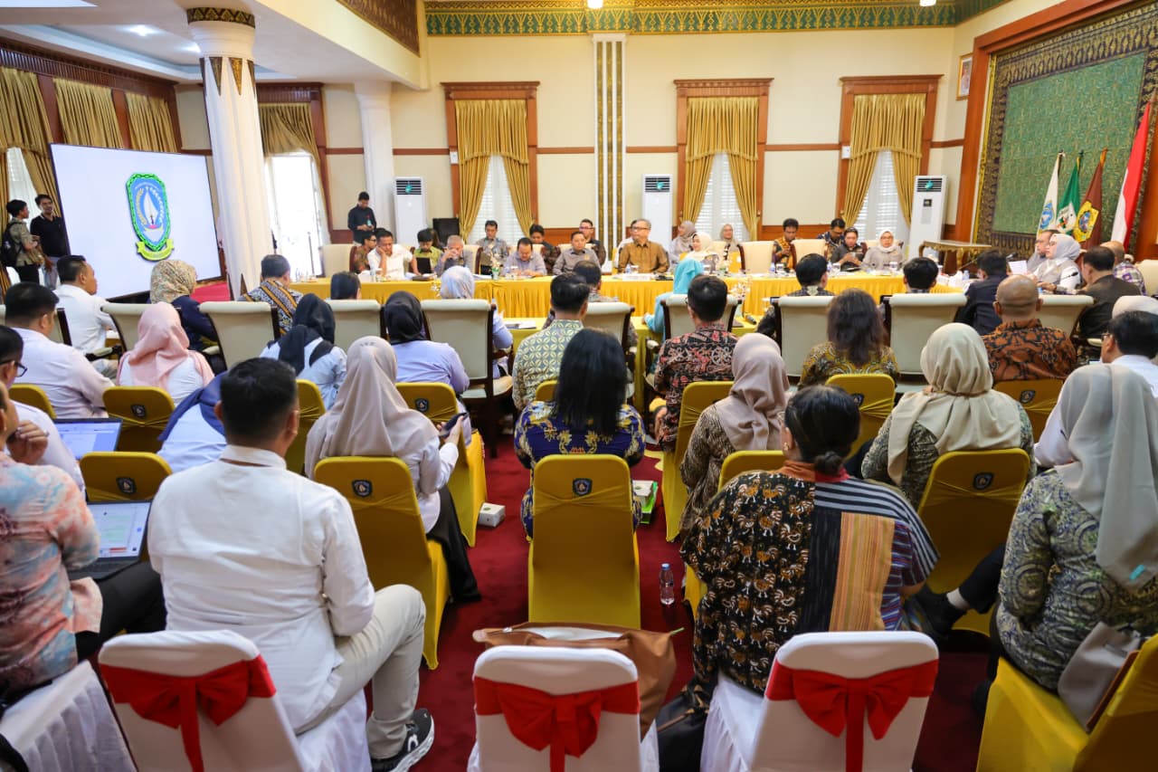 Pj Sekda Kepri Paparkan Kinerja dan Tantangan Strategis di Hadapan Komisi IX DPR RI