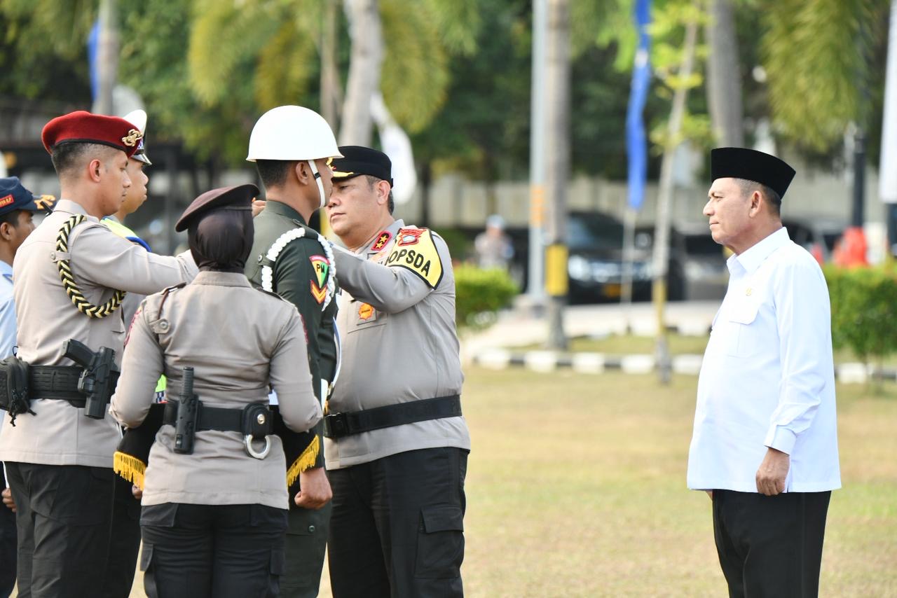 Gubernur Ansar dan Wagub Nyanyang Hadiri Apel Gelar Pasukan Operasi Ketupat Seligi 2026 di Polda Kepri