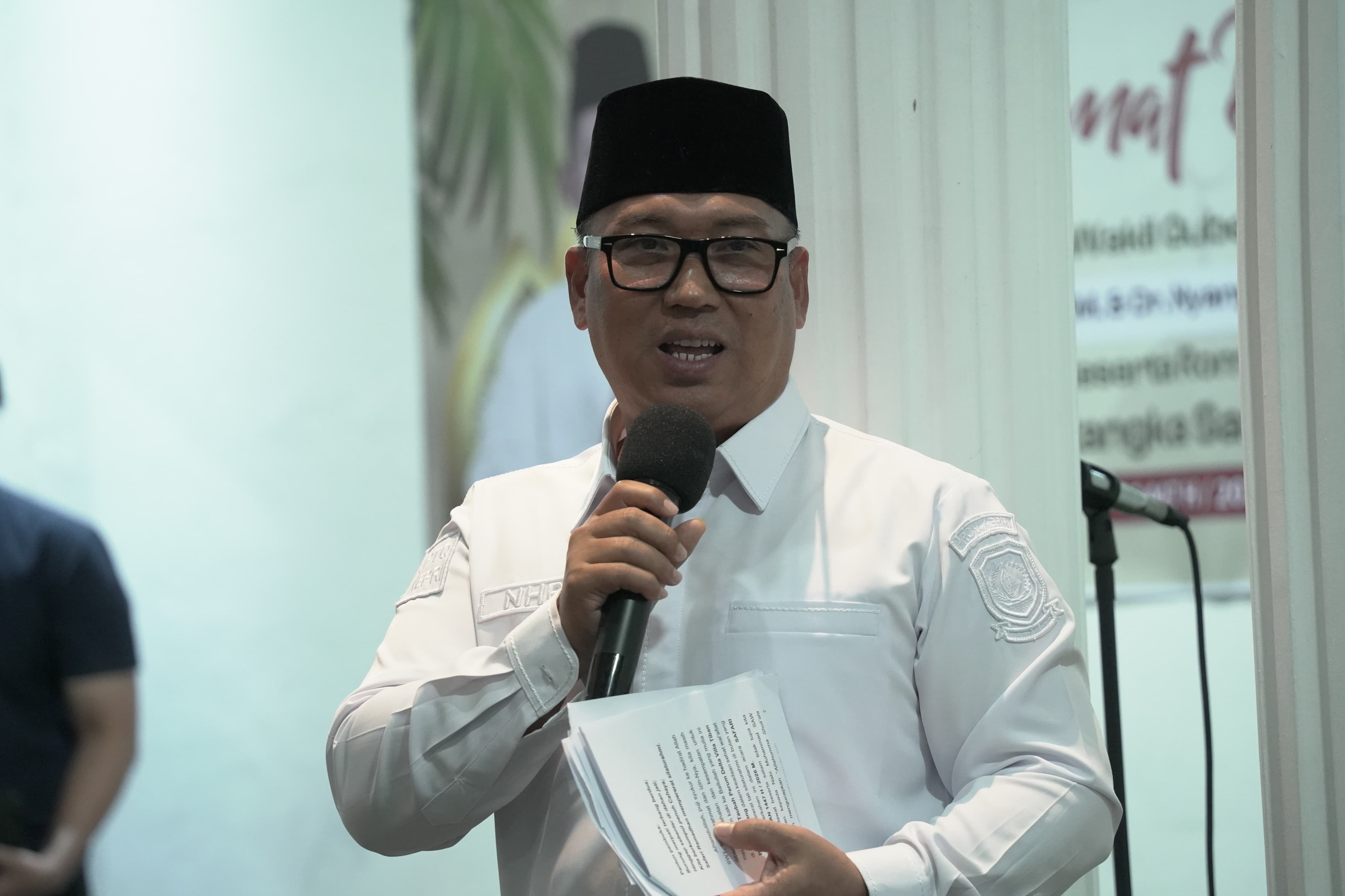 Wagub Nyanyang Safari Ramadan di Dua Masjid Batam, Serahkan Bantuan untuk Yatim dan Dhuafa