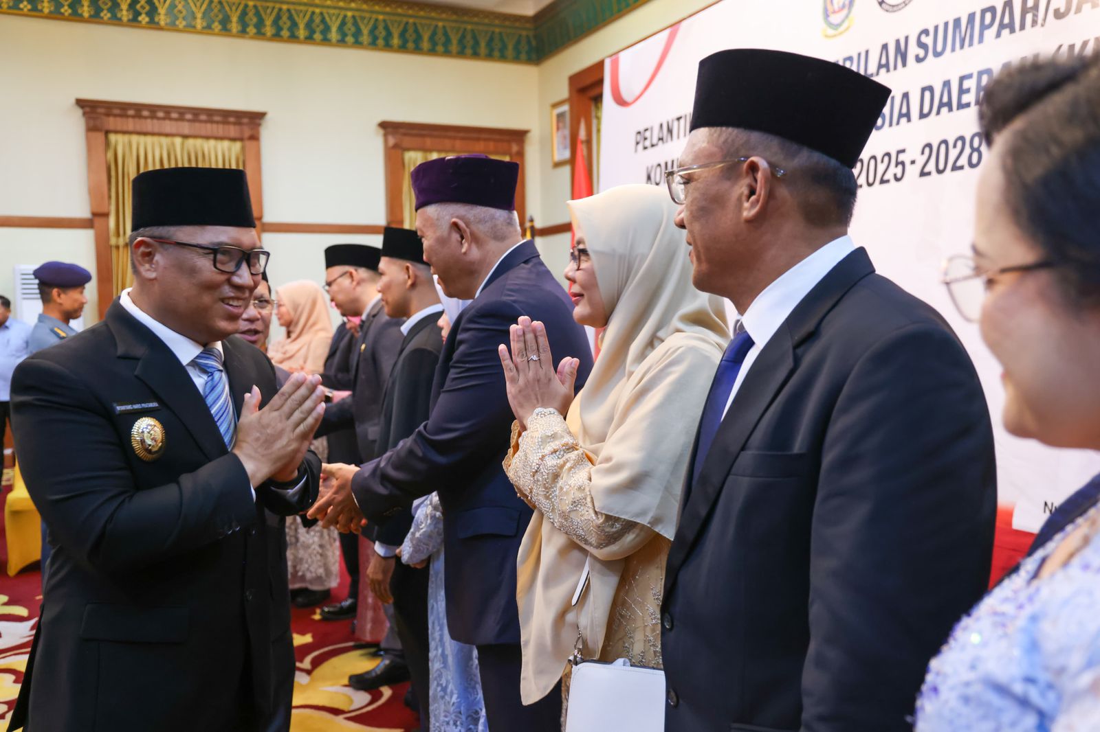 Wagub Nyanyang Lantik Anggota KPID Kepri Periode 2025–2028
