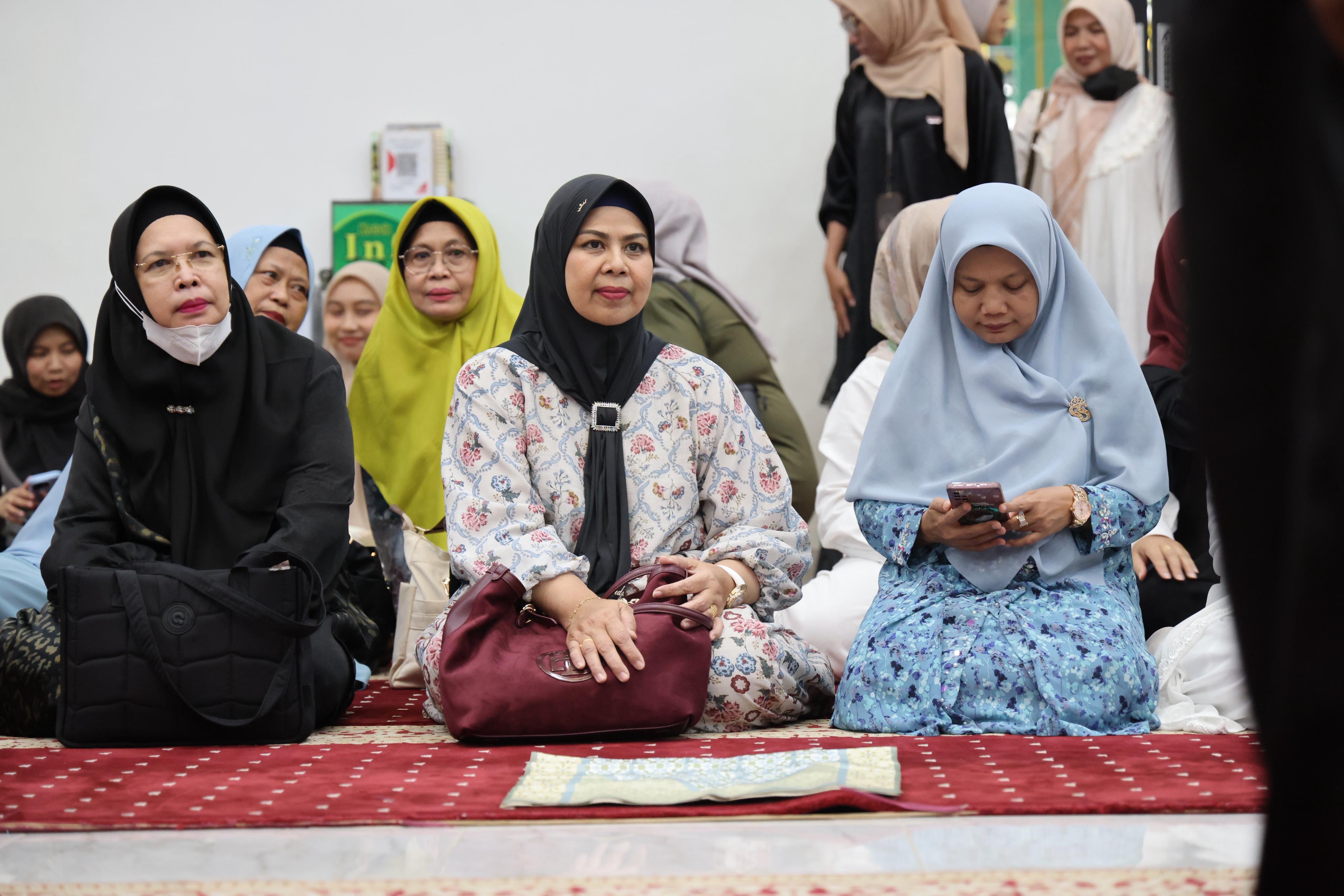 Gubernur Ansar dan Wagub Nyanyang Safari Ramadan di Karimun, Sampaikan Program Strategis Pemprov Kepri