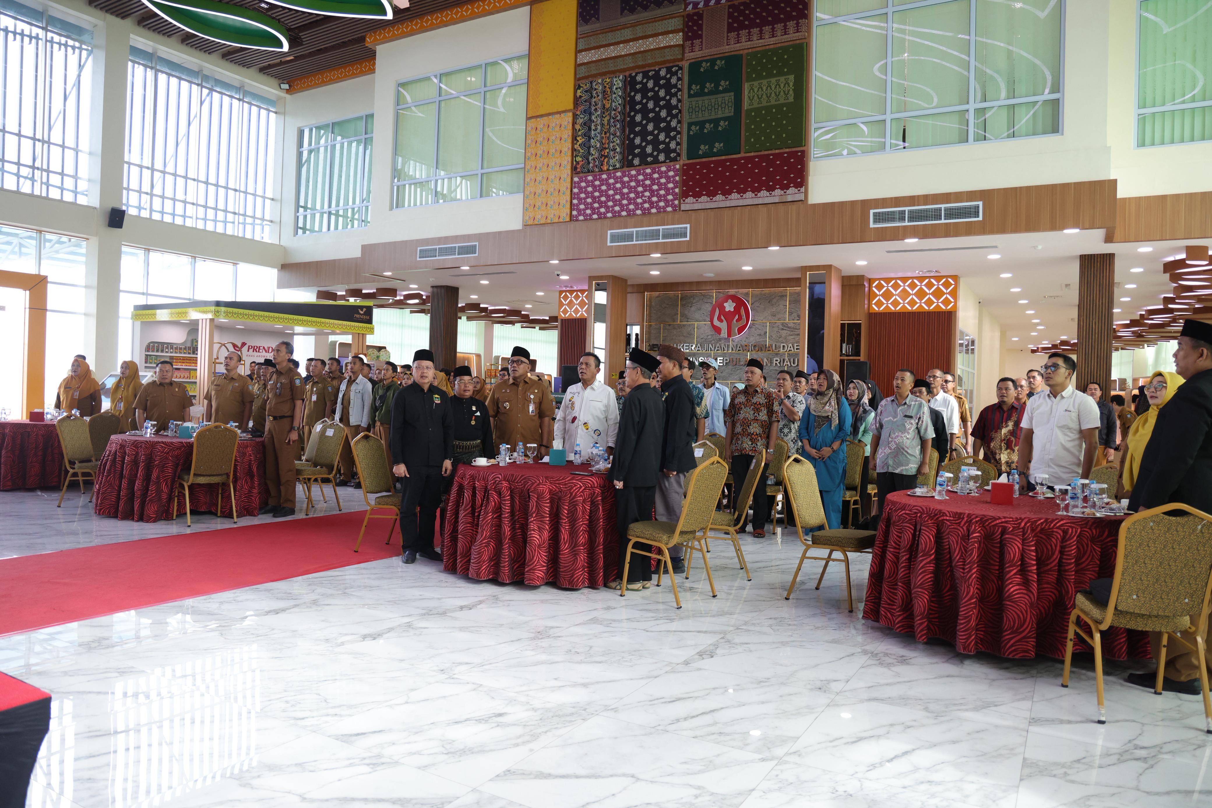Pemprov Kepri Salurkan 21 Bantuan Hibah untuk Masyarakat, Organisasi dan Rumah Ibadah di Tanjungpinang