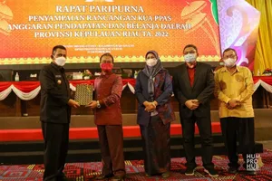 Gubernur Sampaikan Rancangan KUA PPAS Tahun 2022 Kepada DPRD Kepri