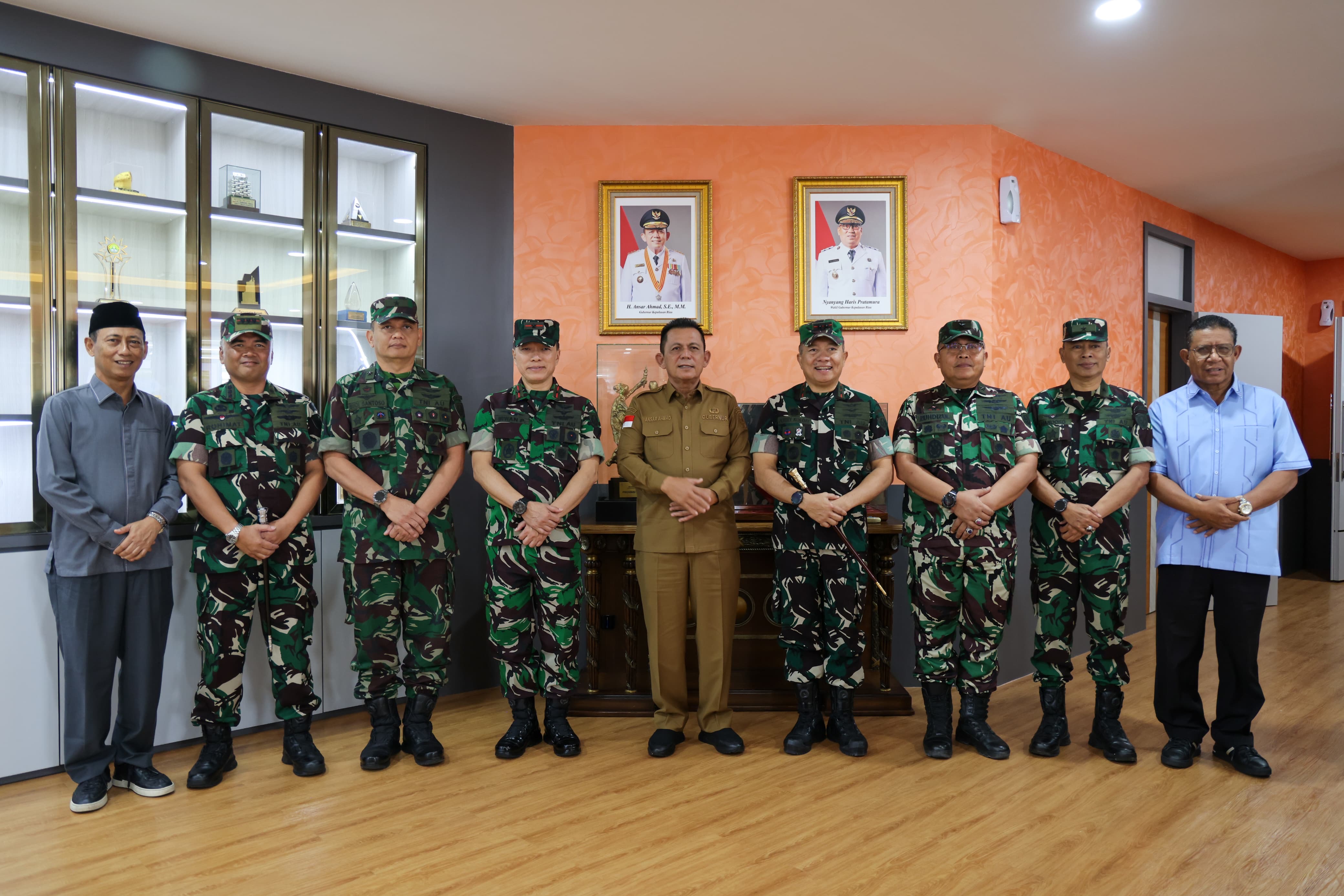 Gubernur Ansar Sambut SESKOAU: Ruang Udara Kepri Strategis untuk Kedaulatan