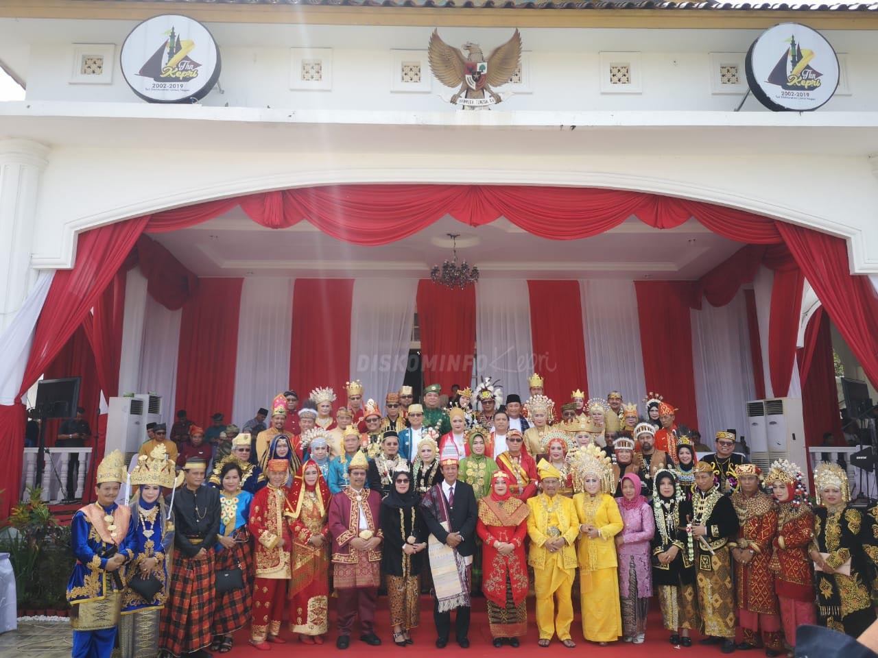 Parade Baju Adat Warnai Peringatan Hari Sumpah Pemuda Kepri