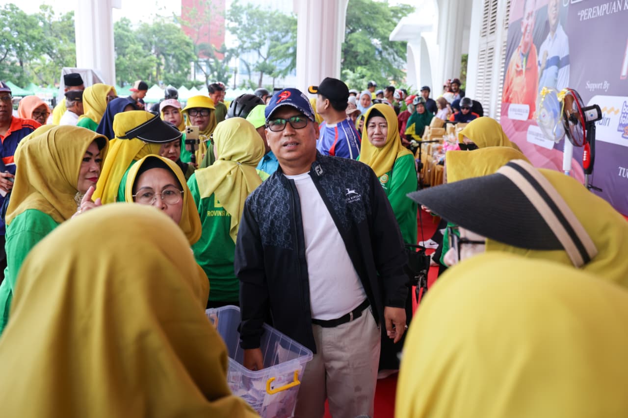 Wagub Nyanyang Hadiri Gowes Santai Semarakkan Peringatan Hari Pahlawan 2025
