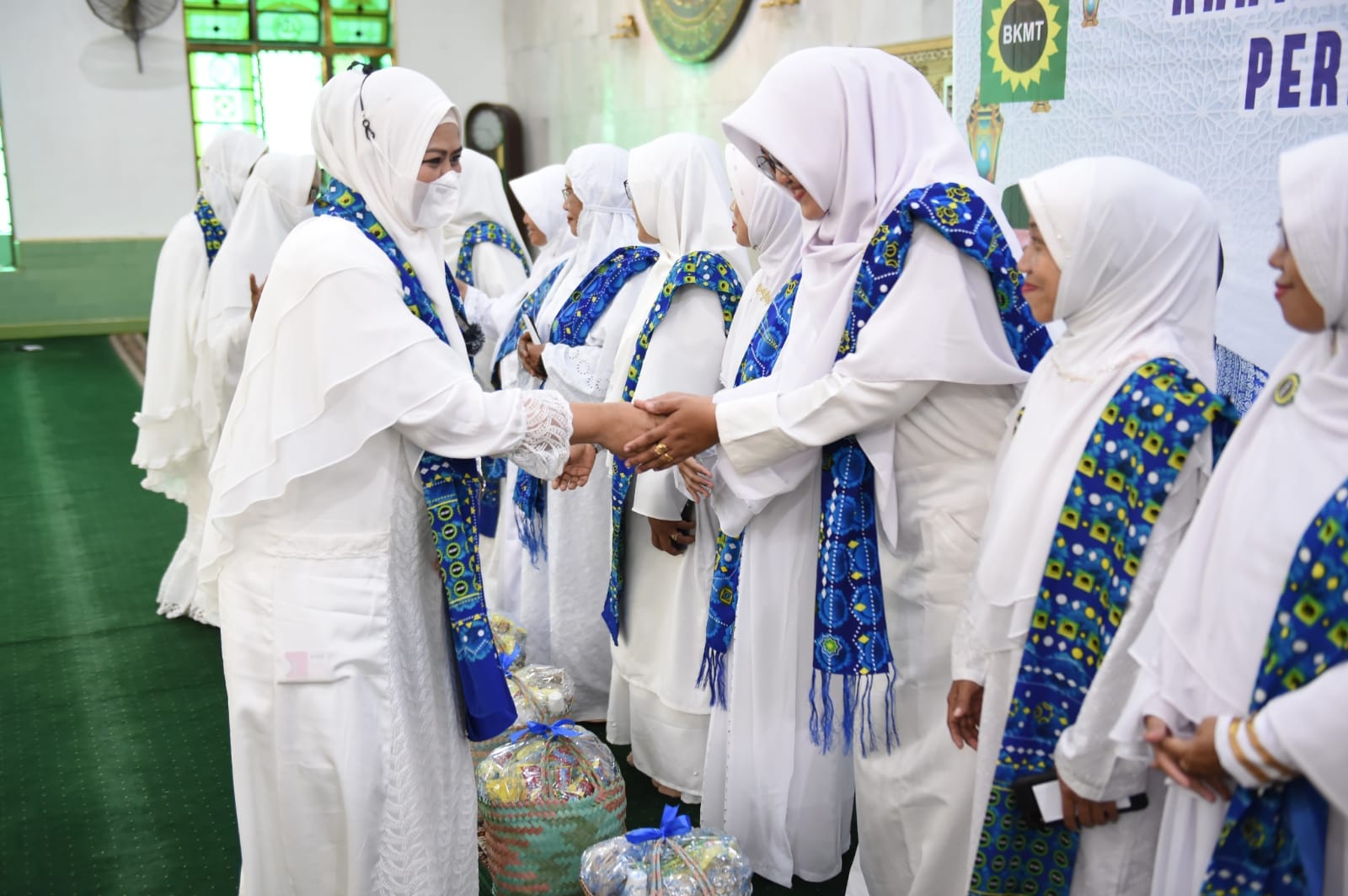 BKMT Kepri Berikan Santunan Kaum Dhuafa Tanjungpinang