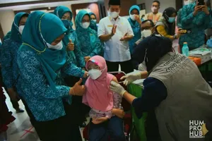 TP PKK Bersama Dinas PMD Kepri Gelar Vaksinasi Massal Untuk  Anak Usia 6-12 Tahun