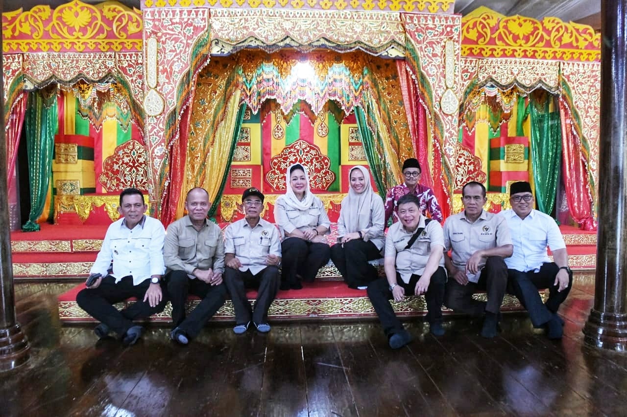 Titiek Soeharto Jelajahi Budaya Melayu hingga Tinjau Fasilitas Peternakan Modern di Kepri
