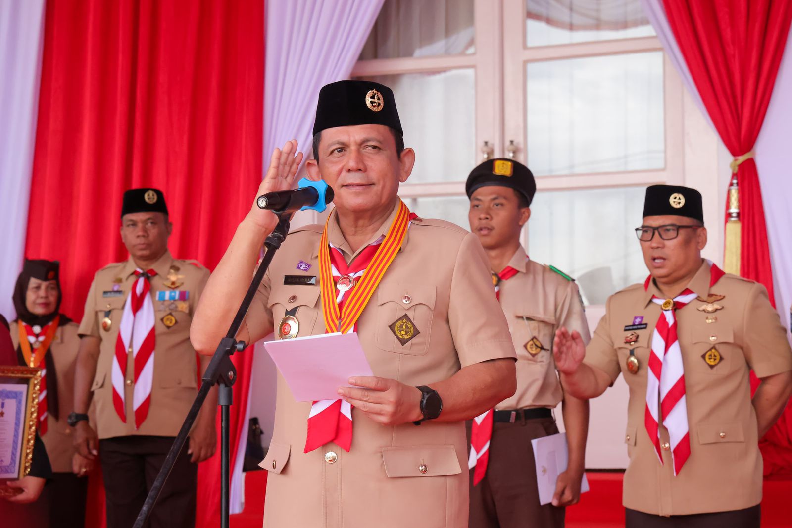 Gubernur Ansar Pimpin Upacara Hari Pramuka ke-64, Ajak Generasi Muda Jadi Insan Pancasila