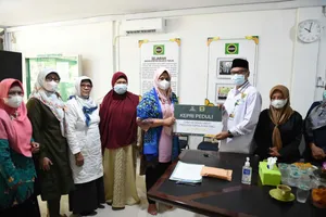 BKMT Kepri Berikan Bantuan Korban Erupsi Semeru 