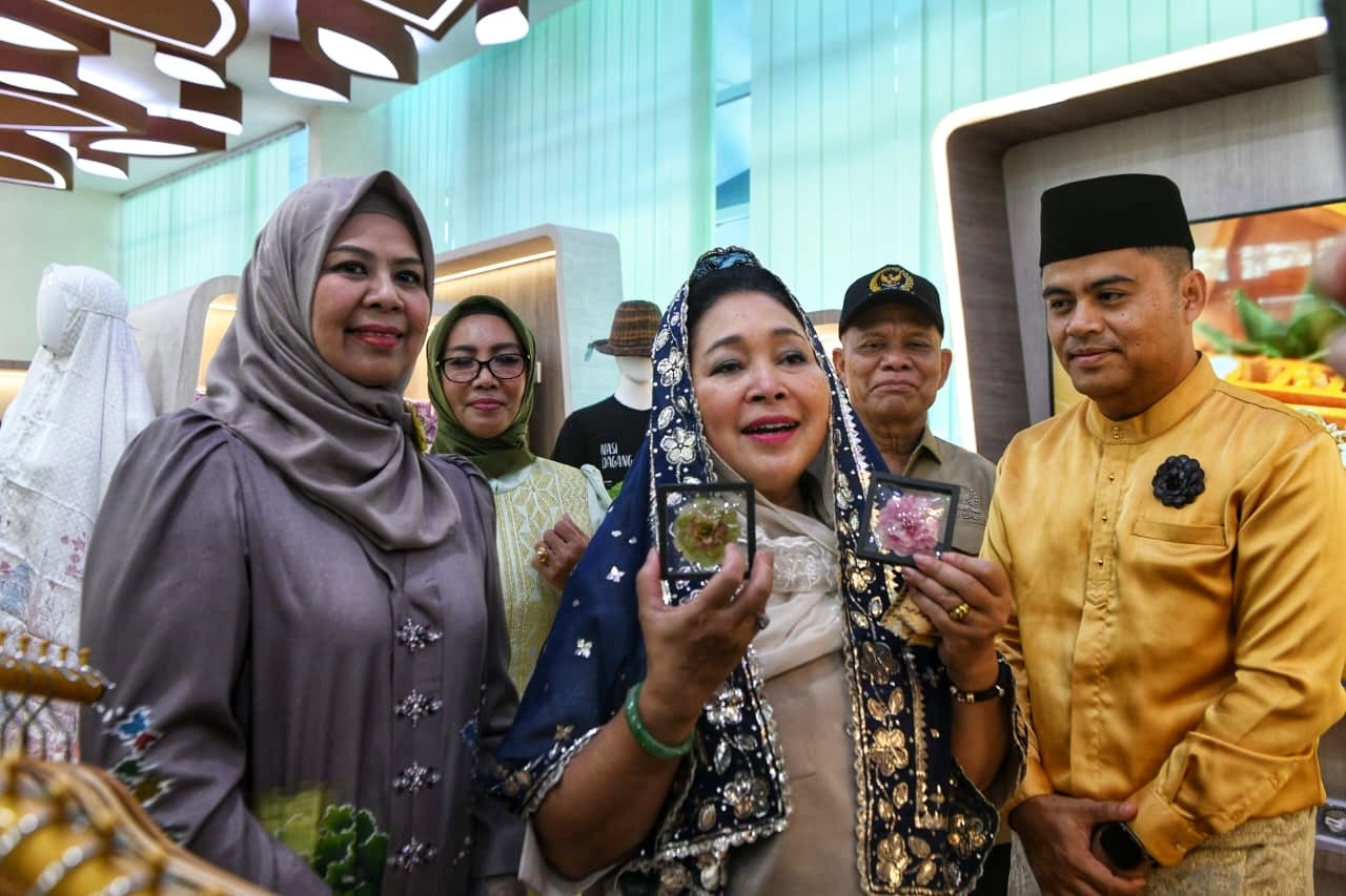 Titiek Soeharto Jelajahi Budaya Melayu hingga Tinjau Fasilitas Peternakan Modern di Kepri