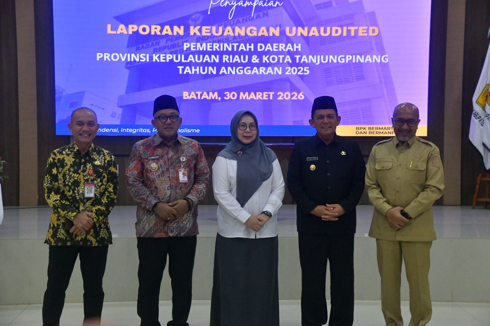 Gubernur Ansar Serahkan Laporan Keuangan Unaudited Tahun Anggaran 2025 ke BPK Kepri