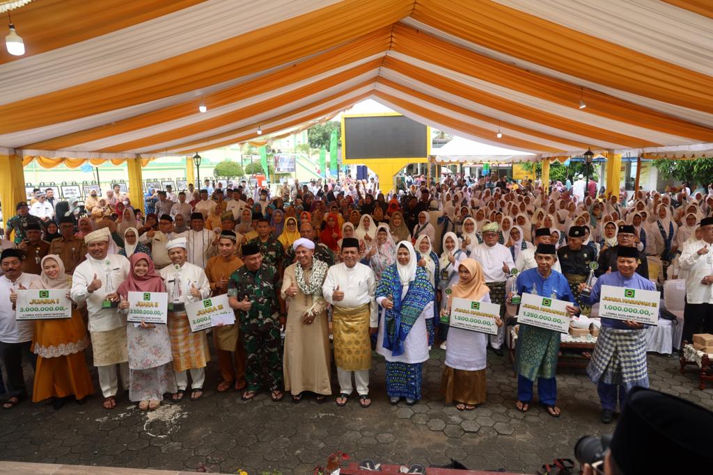Hj. Dewi Kumalasari Ajak BKMT Terus Bertransformasi di Puncak Milad BKMT ke-42
