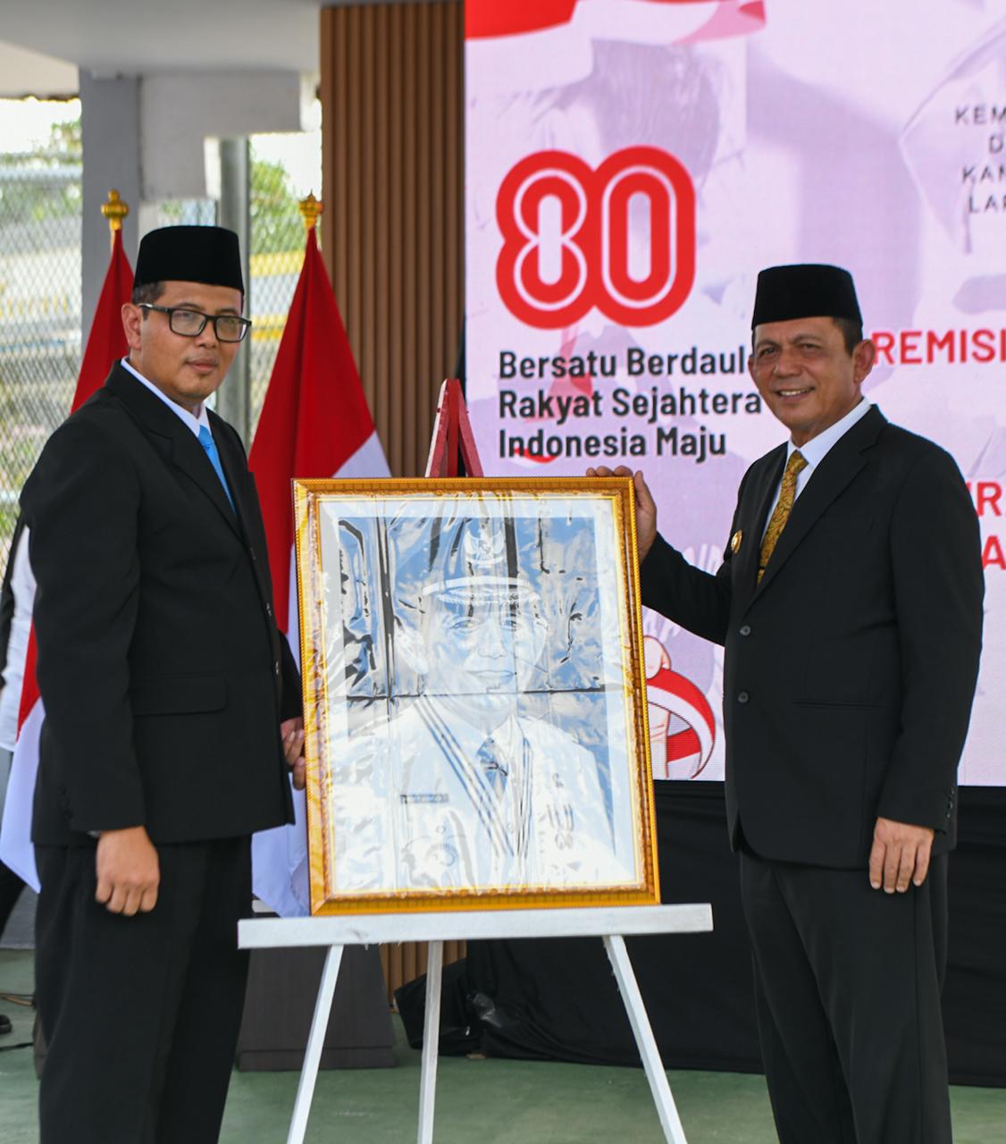 Peringati Kemerdekaan ke-80 RI, Gubernur Ansar Serahkan Remisi dan Pengurangan Masa Pidana