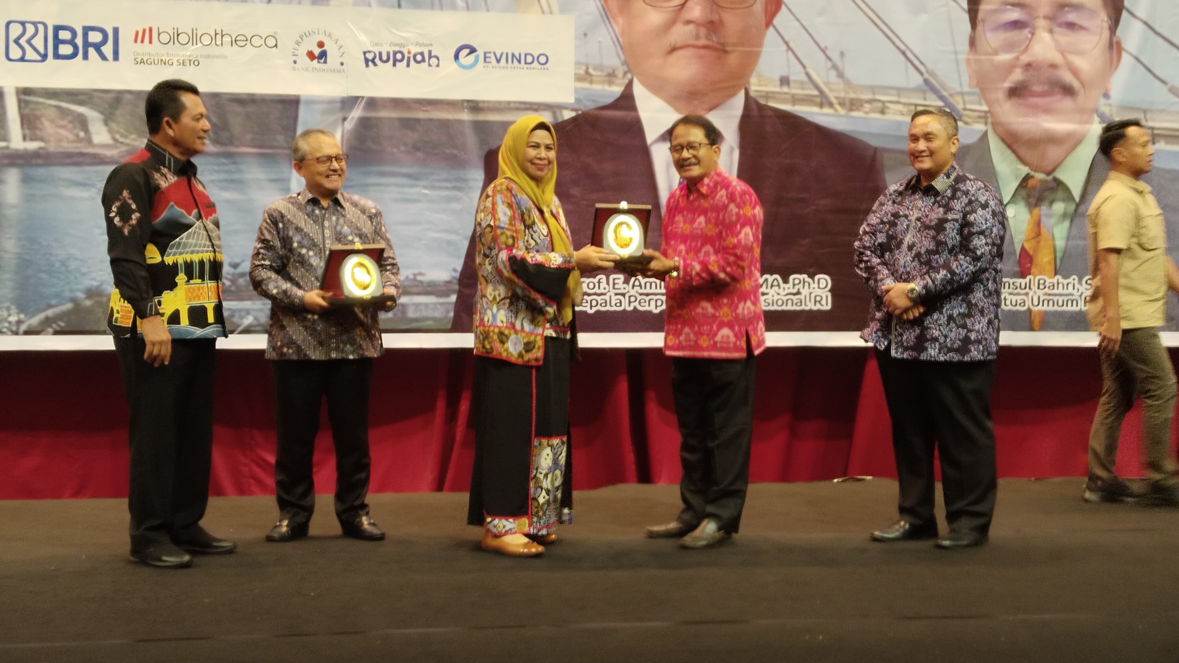 Buka Kongres IPI, Gubernur Ansar Tekankan Pentingnya Pustakawan Terus Berbenah di Era Digital