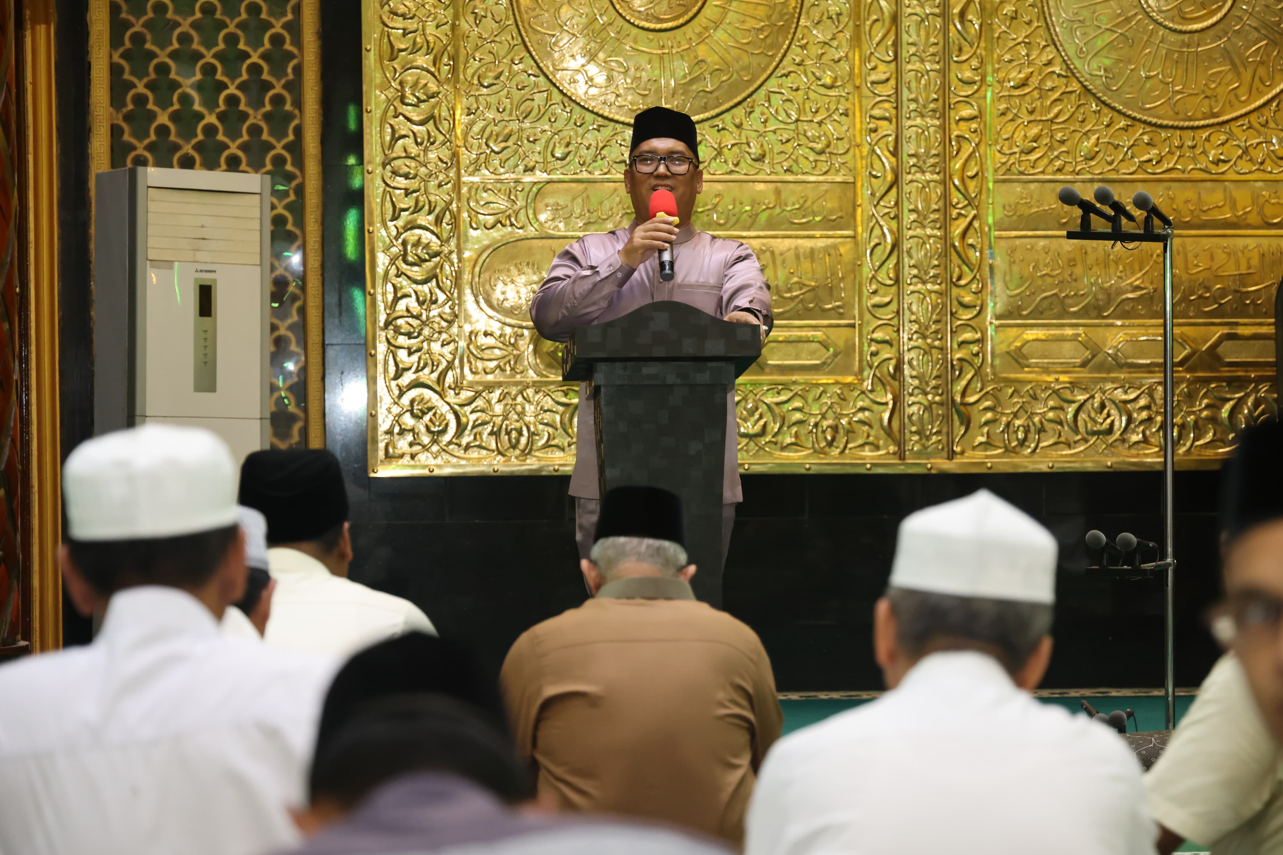 Safari Ramadan di Bintan, Wagub Nyanyang Salurkan Zakat dan Bantuan Rumah Ibadah Sebesar Rp200 Juta