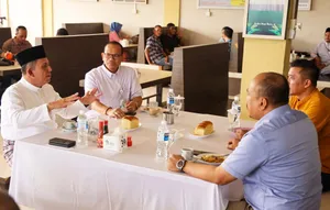 Gubernur Ansar Wacanakan Perluas Segmen Perlindungan Sosial Pekerja Informal