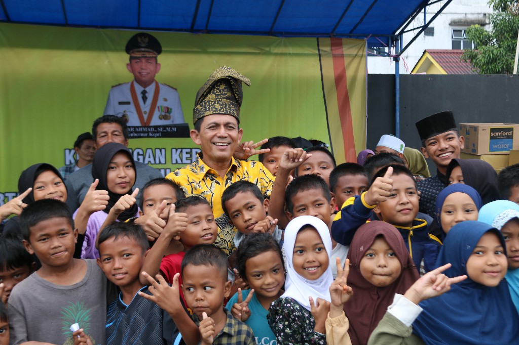 Gubernur Ansar Resmikan PSU di Pulau Buluh, Kota Batam