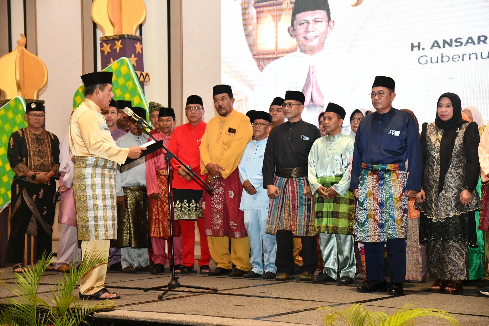 Gubernur Ansar dan Wagub Nyanyang Pererat Silaturahmi Warga Perantauan Melalui Halal Bihalal di Pekanbaru