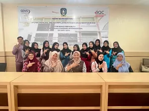 Supervisi Mahasiswa PKL DIII Farmasi oleh Ketua Stikes Hang Tuah Tanjungpinang