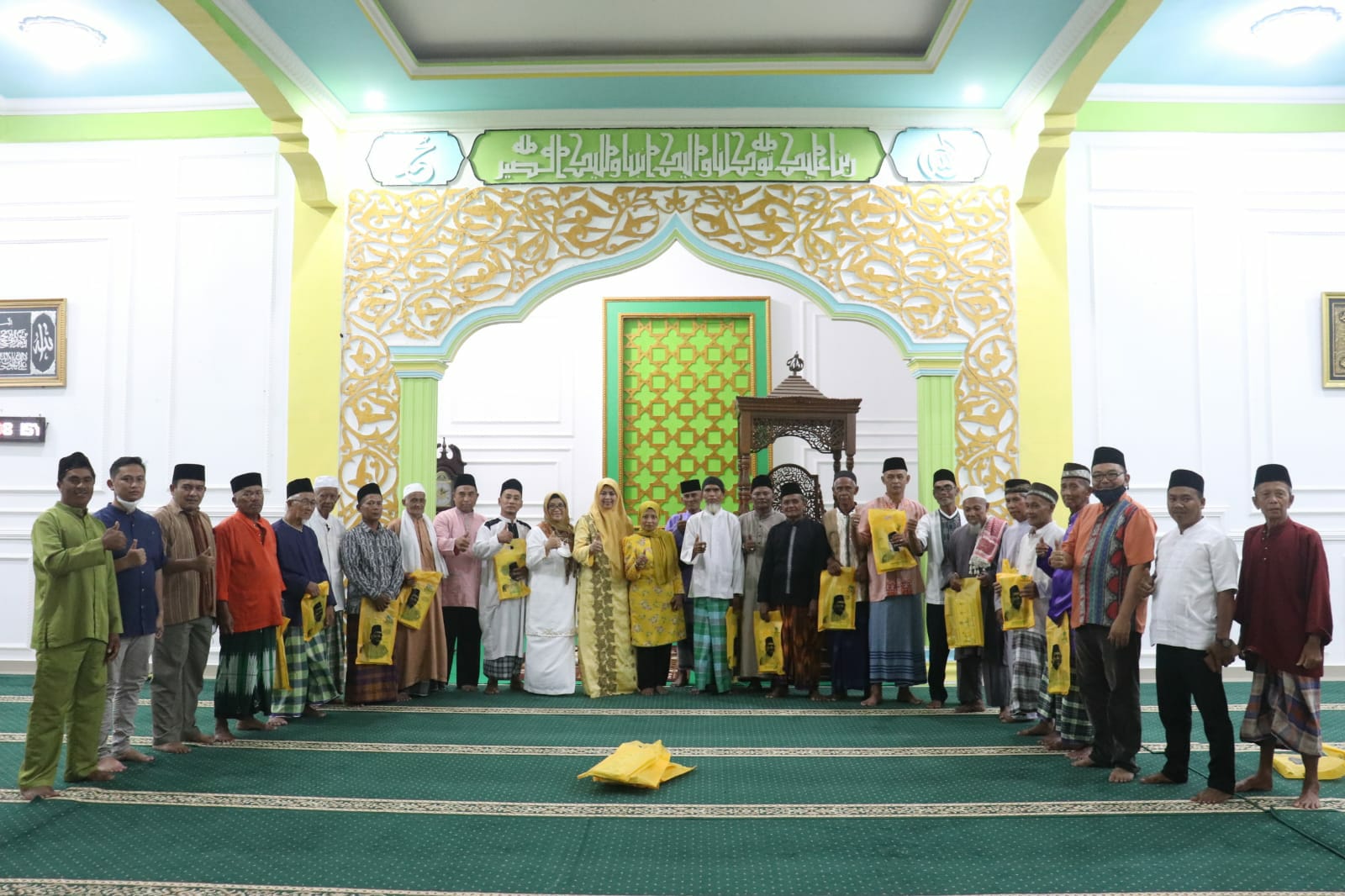 Safari Ramadhan di Pengujan, Ketua TP-PKK Kepri Pantau Keadaan Sosial Masyarakat