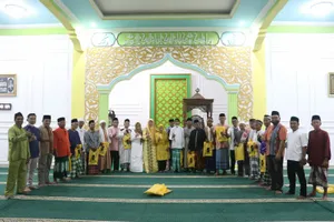 Safari Ramadhan di Pengujan, Ketua TP-PKK Kepri Pantau Keadaan Sosial Masyarakat