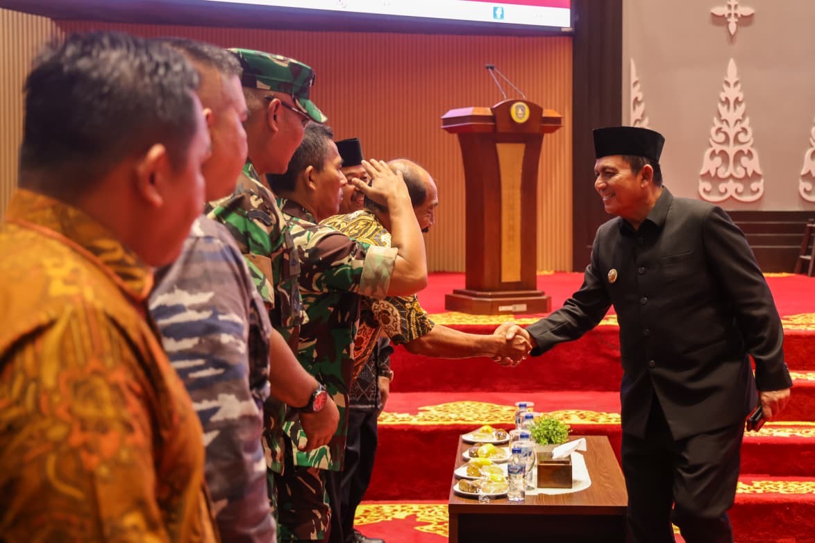 Gubernur Ansar Sampaikan Nota Keuangan Perubahan APBD Kepri 2025 di DPRD