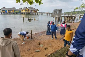 Gubernur Ansar Pimpin Goro di Pulau Penyengat dan Taman Gurindam 12