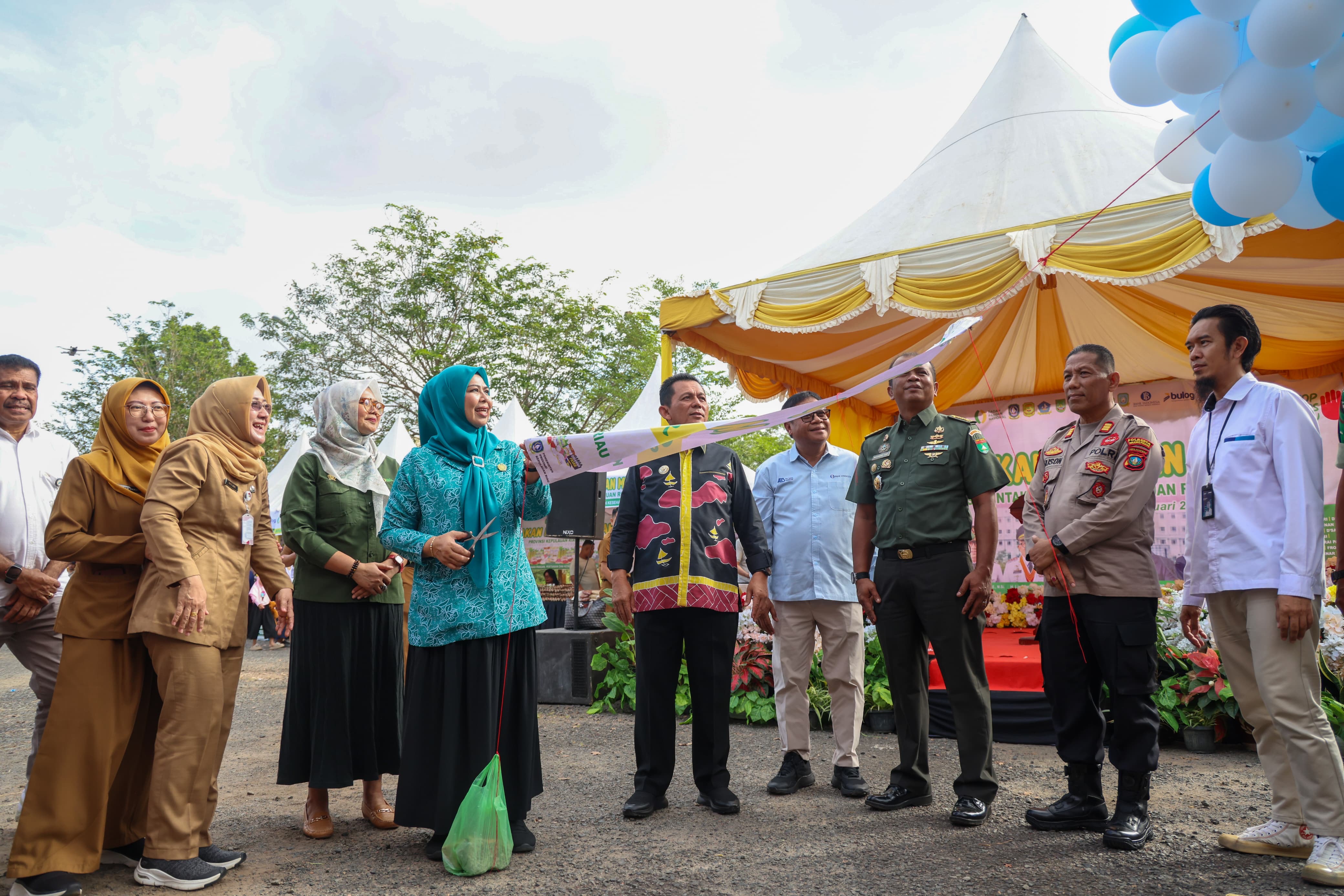 Jaga Daya Beli dan Stabilitas Harga Pangan, Gubernur Ansar Luncurkan Gerakan Pangan Murah Serentak