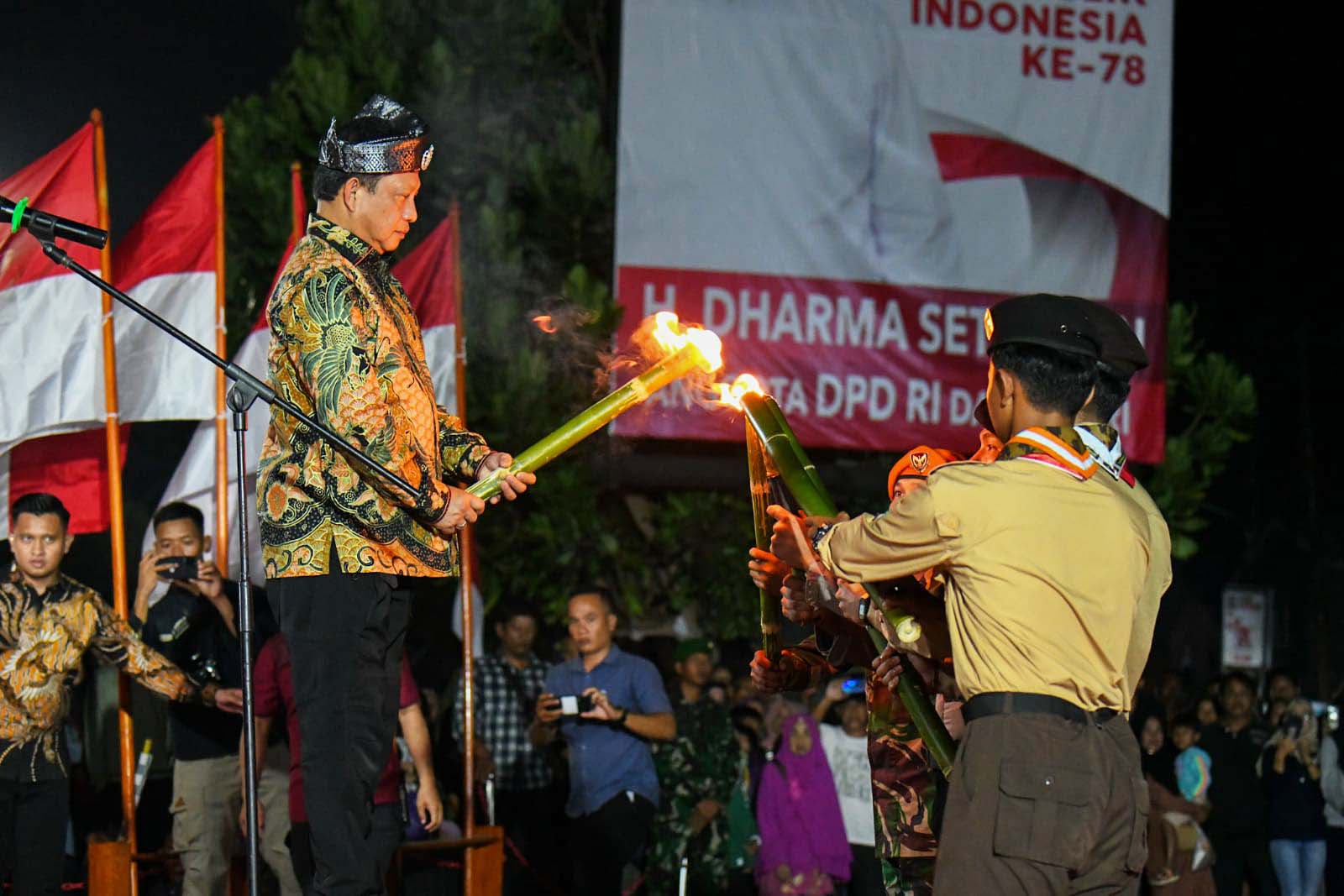 Malam Taptu dan Pawai Obor di Pantai Piwang Natuna Dilepas Oleh Mendagri RI Tito Karnavian