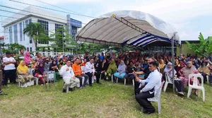 Gubernur Ansar Serahkan Bantuan Pangan Cadangan Beras Pemerintah Untuk Kota Batam