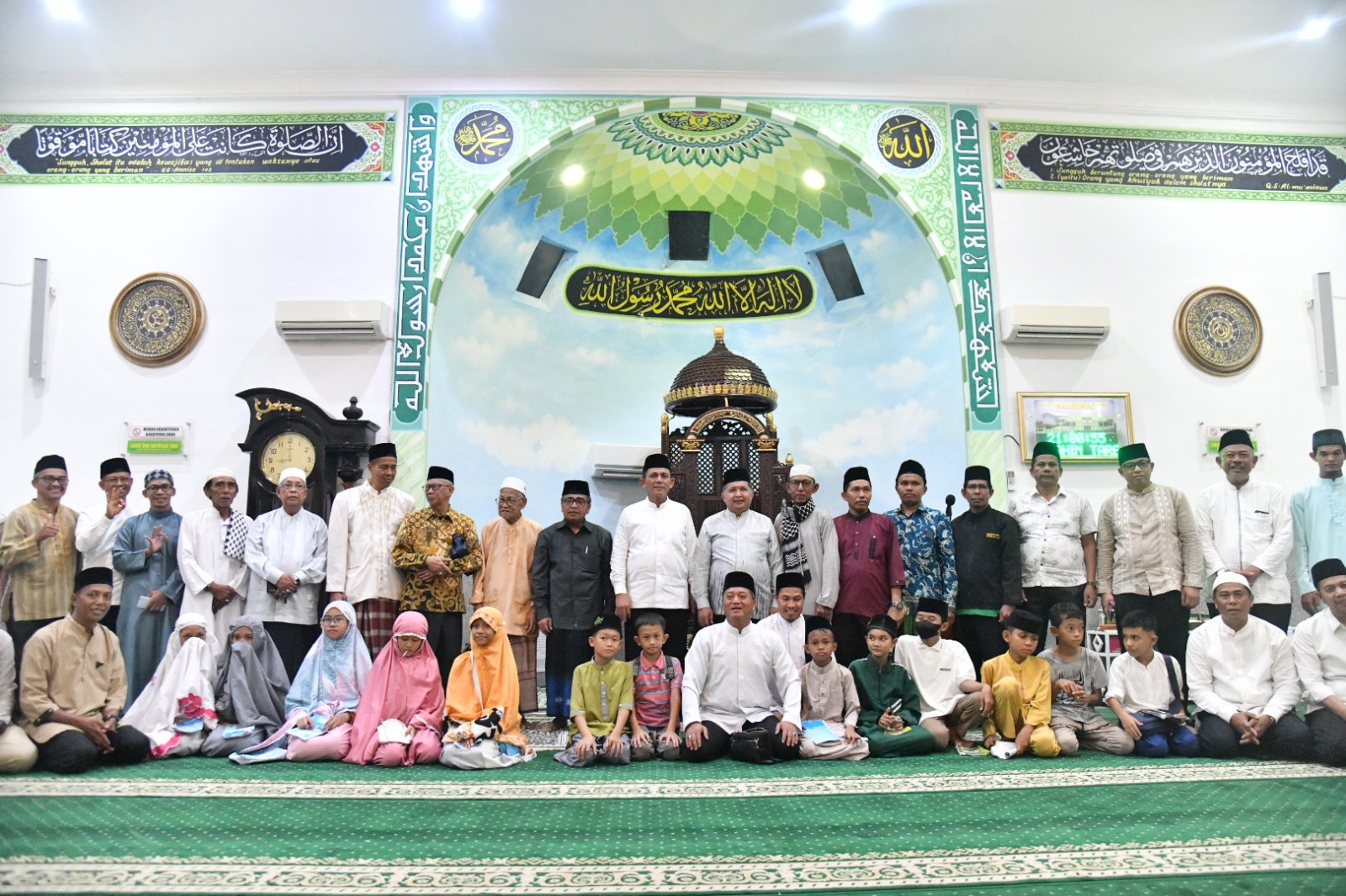 Gubernur Ansar Safari Ramadhan di Masjid Istiqomah dan Masjid Jami' Baiturrahim Tarempa
