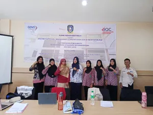 Aktifitas serta Bimbingan PKL oleh Guru SMK Negeri 1 Gunung Kijang di UPTD Instalasi Farmasi
