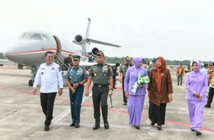 Panglima TNI Tiba di Kepri, Disambut Langsung Gubernur Ansar