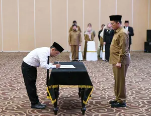 167 Guru dan 2 PNS  Provinsi Kepri Dilantik Oleh Gubernur Ansar Menjadi Pejabat Fungsional