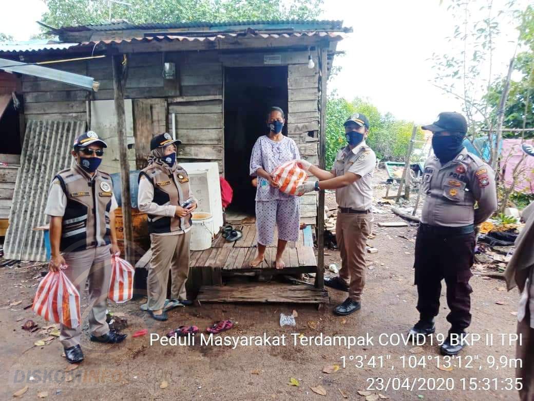Sambut Ramadhan, Karantina Pertanian Tanjungpinang Bagikan Sembako dan Masker