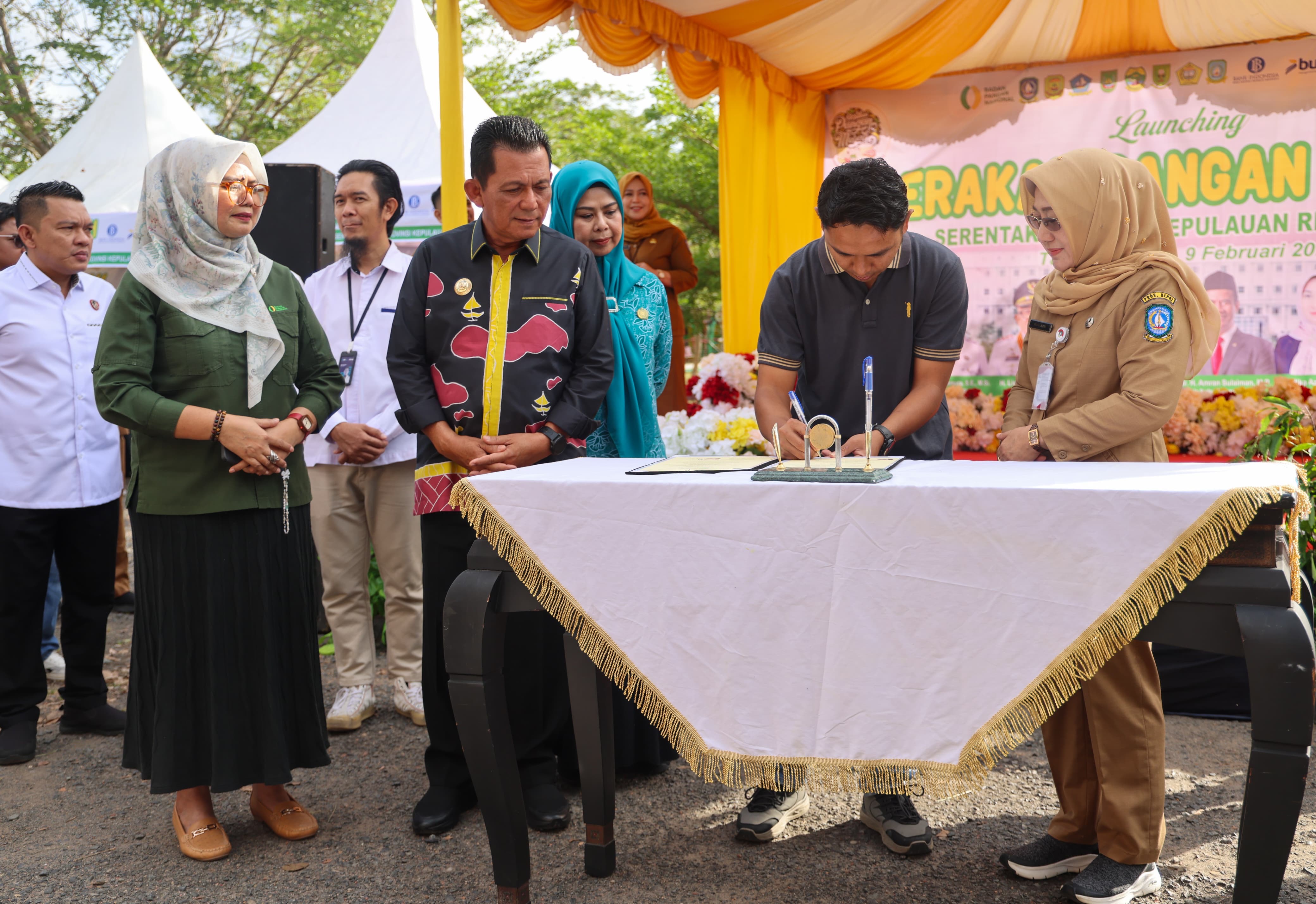 Jaga Daya Beli dan Stabilitas Harga Pangan, Gubernur Ansar Luncurkan Gerakan Pangan Murah Serentak