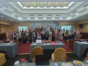 PERTEMUAN PENGENDALIAN KETERSEDIAAN OBAT DAN VAKSIN DI INSTALASI FARMASI DINAS KESEHATAN KABUPATEN/KOTA MELALUI PENGUATAN PEMANFAATAN SISTEM INFORMASI LOGISTIK TERINTEGRASI