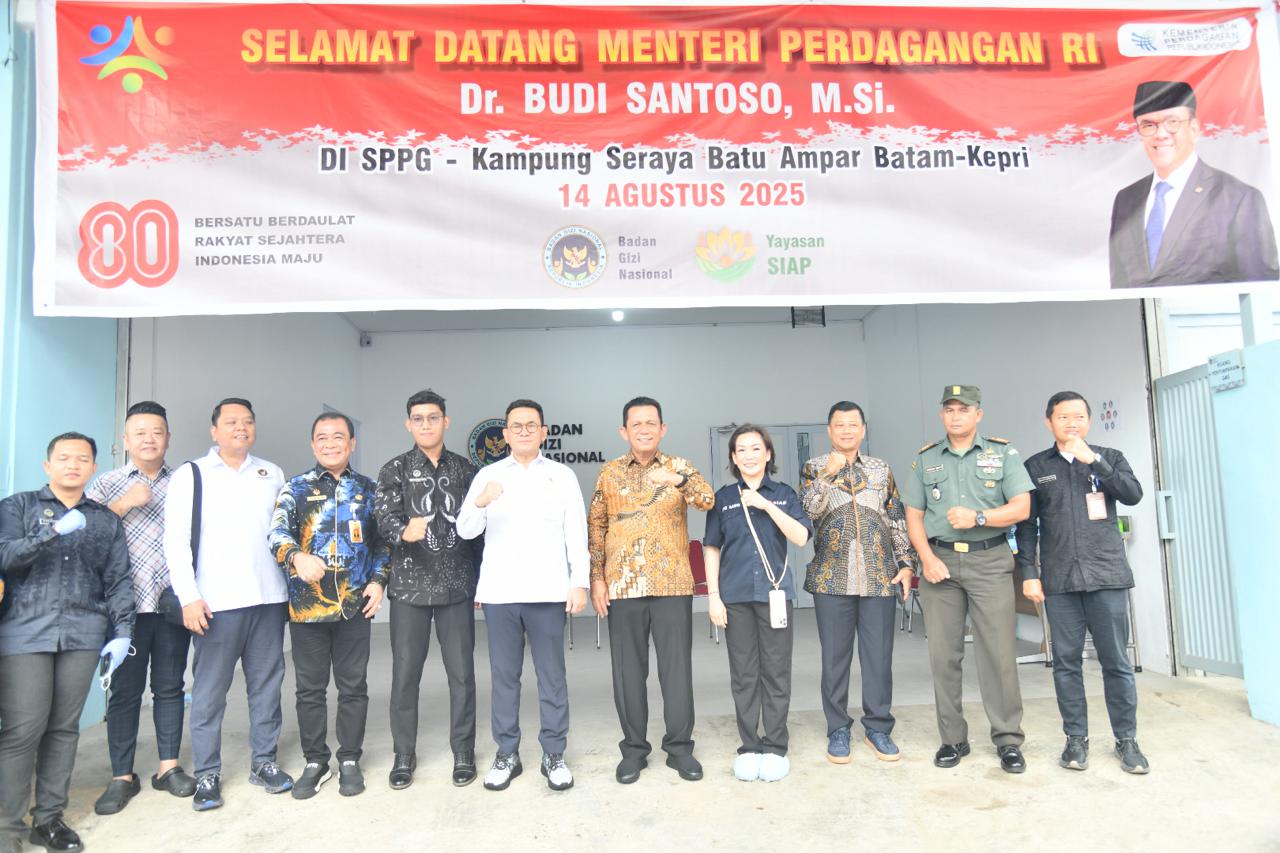 Menteri Perdagangan Tinjau SPPG Kampung Seraya Kota Batam