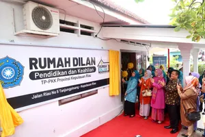 Dewi Ansar Resmikan Rumah DILAN Guna Tingkatan Pengetahuan dan Keahlian Perempuan di Kepri