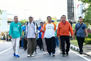 Gubernur Ansar Melepas Jalan Santai Ilunisda Tanjungpinang