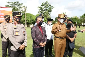 Gubernur Ansar Ahmad Pimpin Apel Gelar Pasukan Operasi Ketupat Seligi 2021